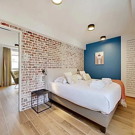 Elegant With Rooftop - 1br4p - Vanves Parijs